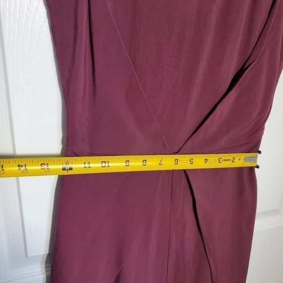 𝅺UNIVERSAL Standard Dress - Picture 14 of 16